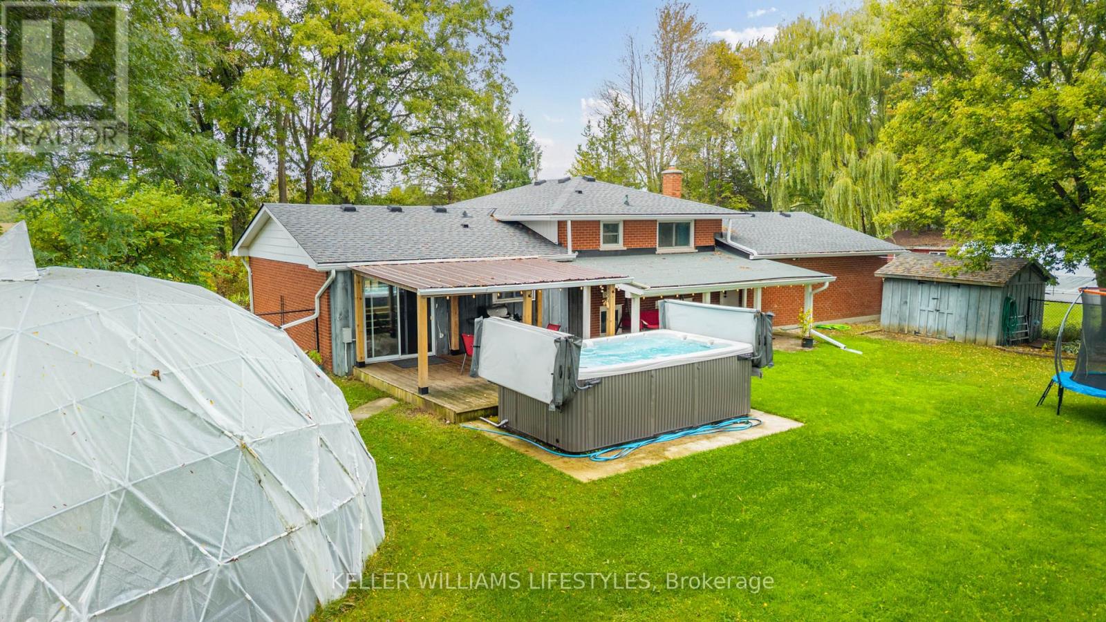 8749 Longwoods Road, Strathroy-Caradoc, Ontario  N0L 1W0 - Photo 12 - X12466901