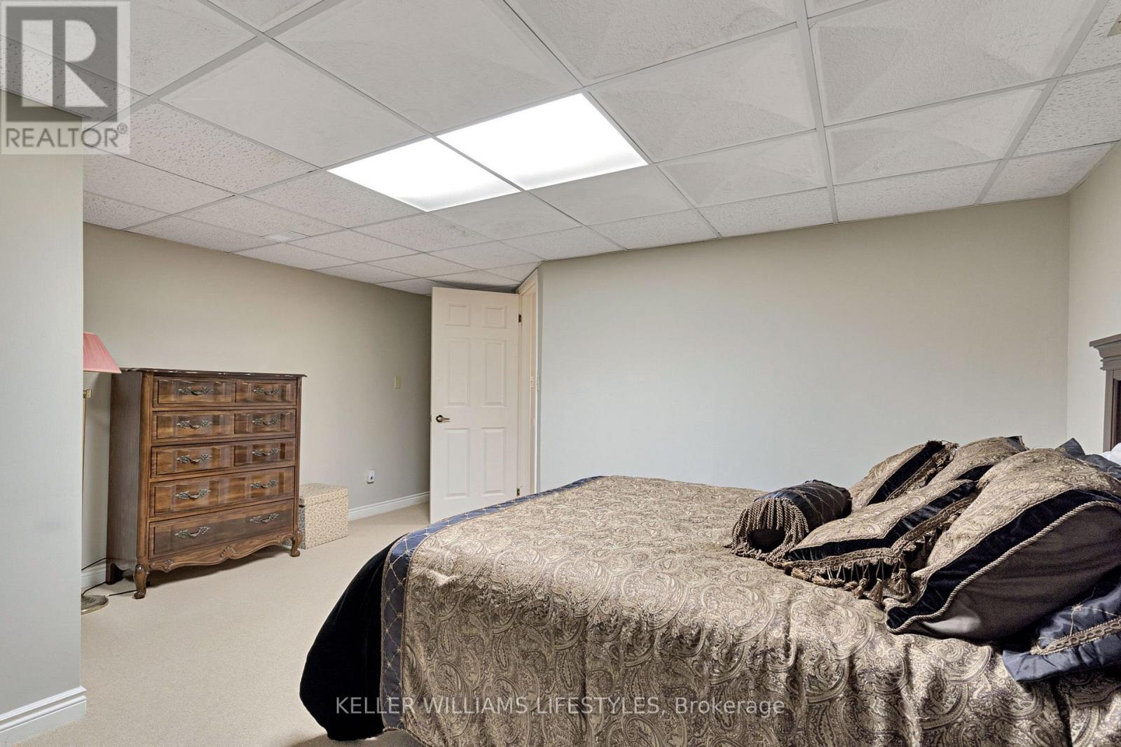 28 - 163 Pine Valley Drive, London South, Ontario  N6J 4R4 - Photo 33 - X12466921