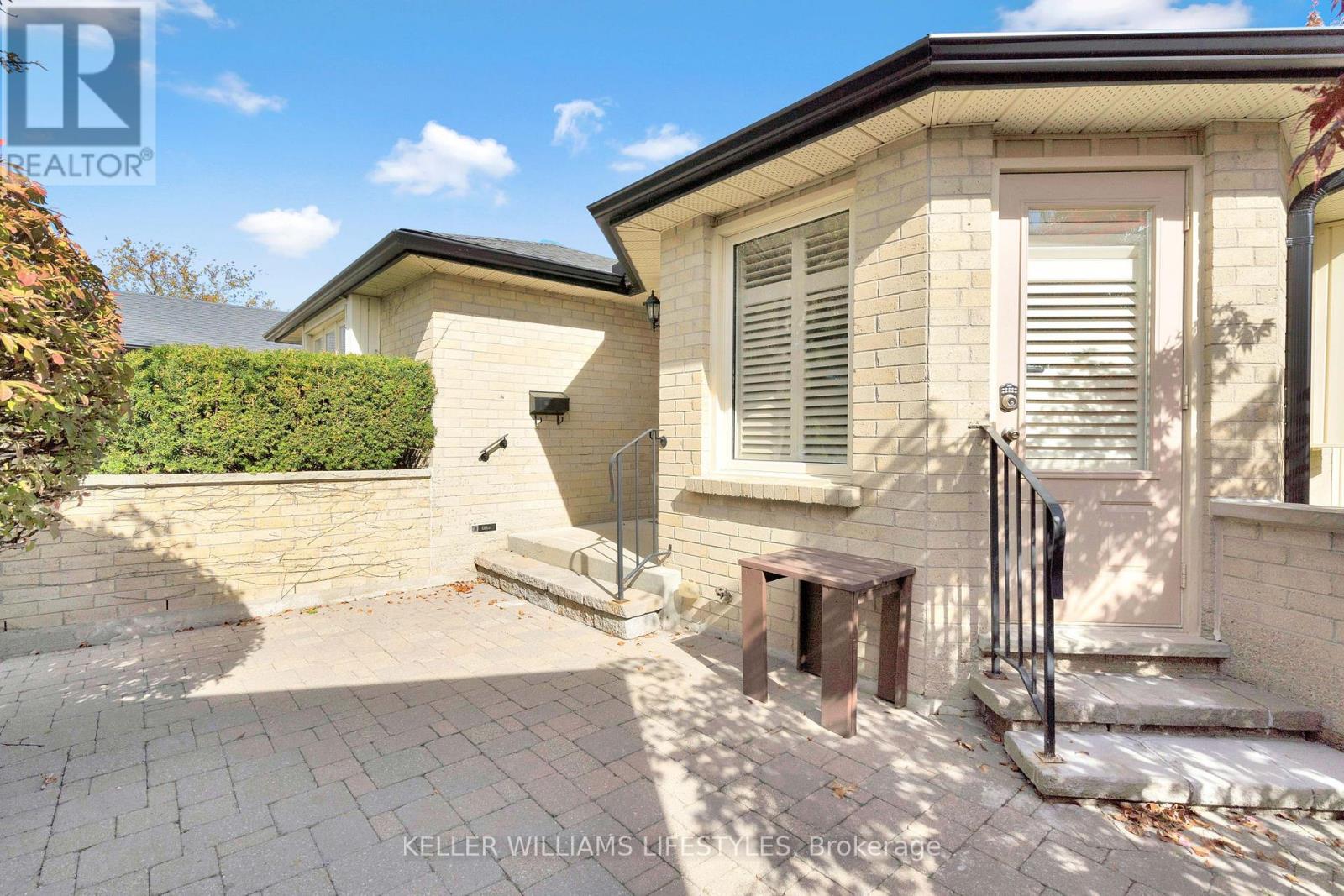 28 - 163 Pine Valley Drive, London South, Ontario  N6J 4R4 - Photo 6 - X12466921