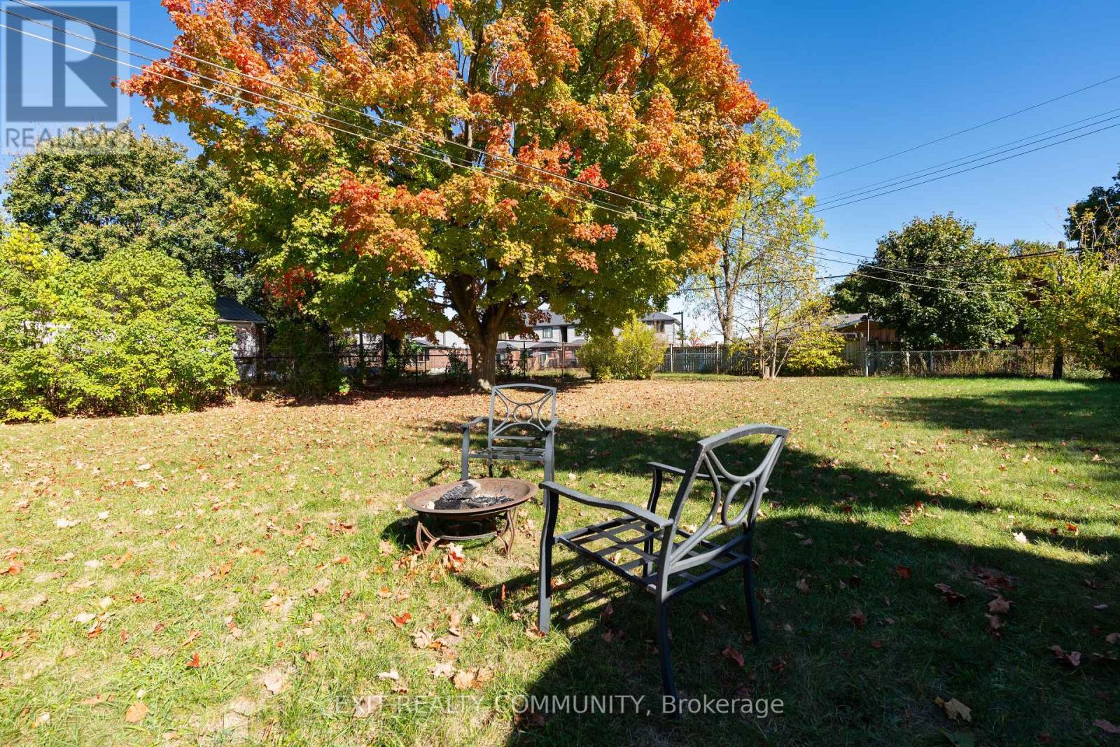 122 Mark Street, London East, Ontario  N5V 2G9 - Photo 5 - X12466926