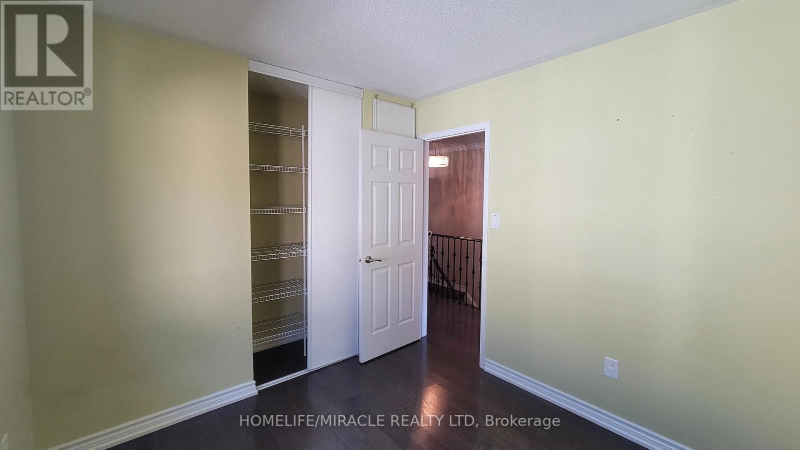 Upper Home - 5794 Gant Crescent, Mississauga, Ontario  L5V 2T5 - Photo 36 - W12465627