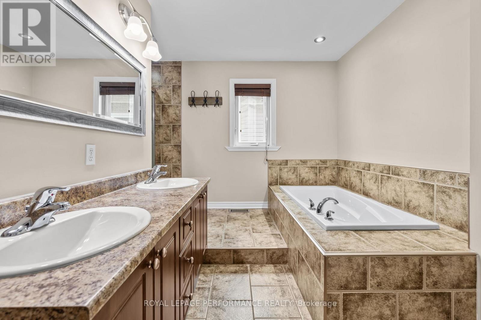 54 Giroux Street, The Nation, Ontario  K0A 2M0 - Photo 17 - X12466913