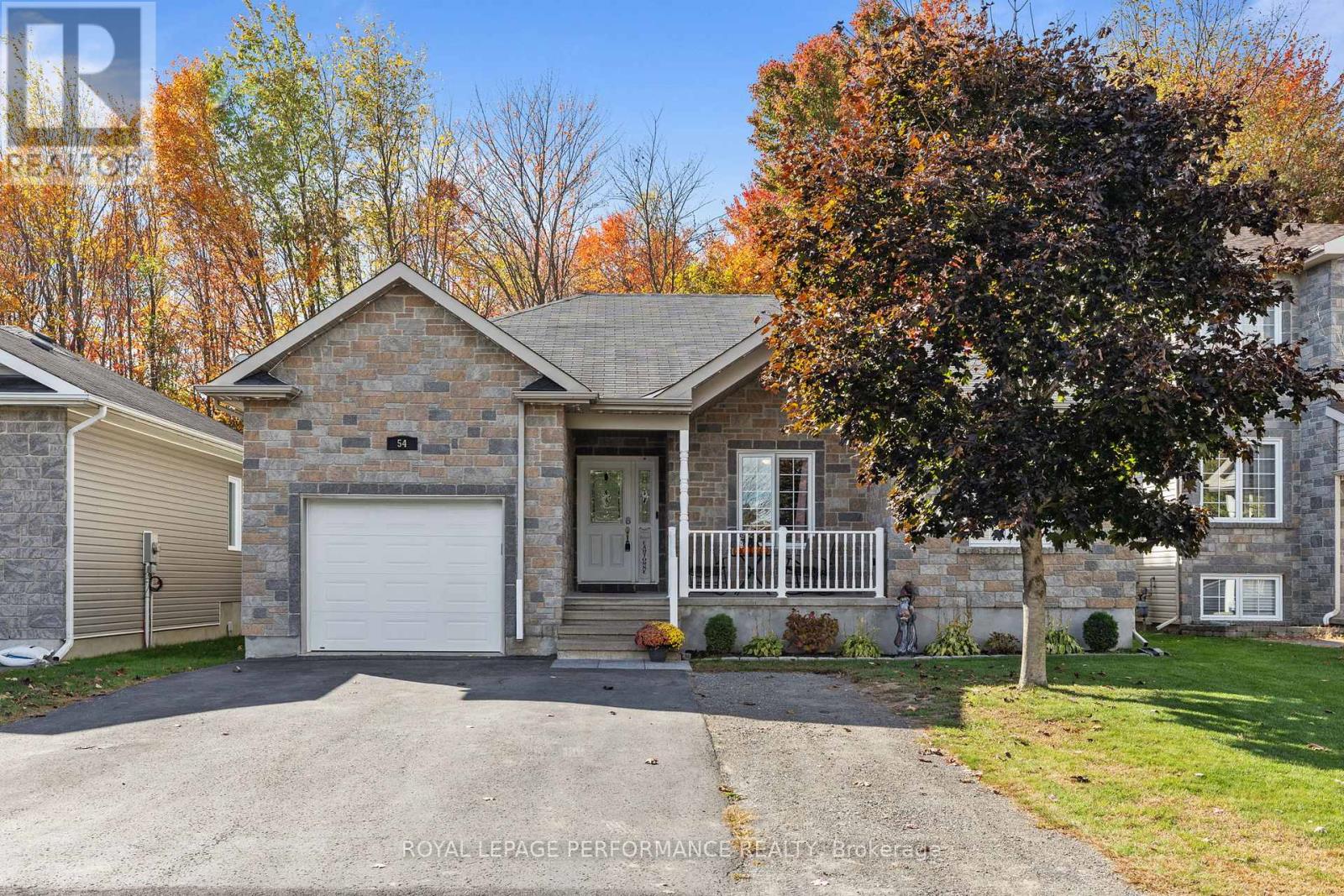 54 Giroux Street, The Nation, Ontario  K0A 2M0 - Photo 2 - X12466913