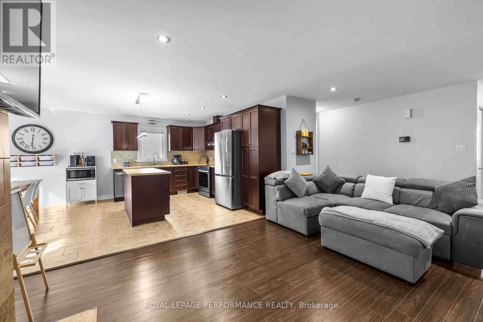 54 Giroux Street, The Nation, Ontario  K0A 2M0 - Photo 8 - X12466913