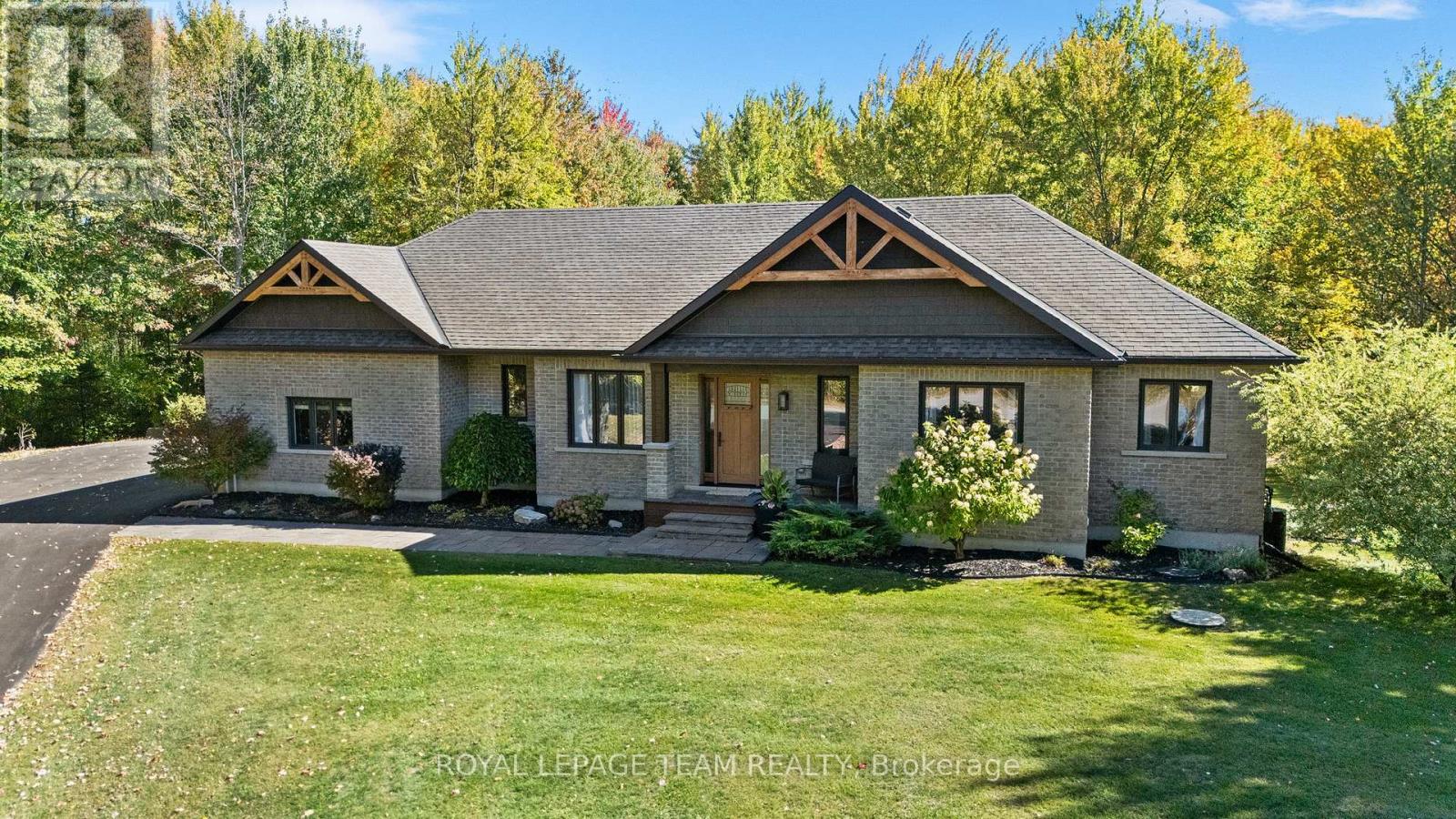 524 Osmond Daley Drive, Ottawa, Ontario  K0A 1L0 - Photo 2 - X12466928