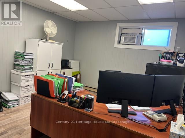 237 Main Street, Norfolk, Ontario  N4B 1V3 - Photo 5 - X12466927