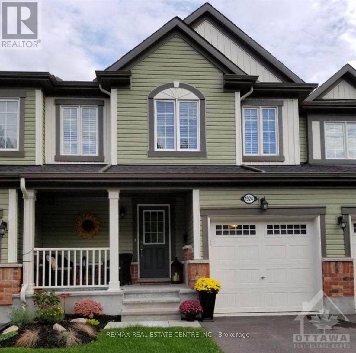 1924 MAPLE GROVE, Ottawa, Ontario