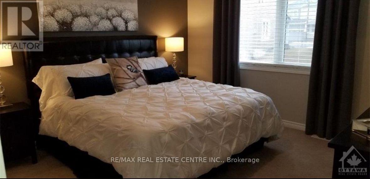 1924 Maple Grove, Ottawa, Ontario  K2S 1B9 - Photo 6 - X12466802