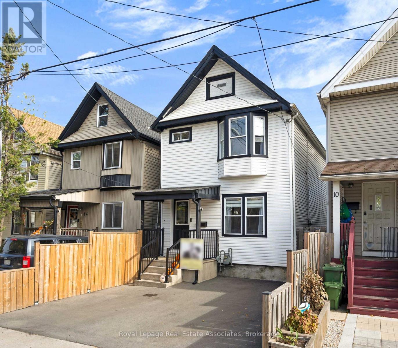 12 LINCOLN STREET, Hamilton, Ontario
