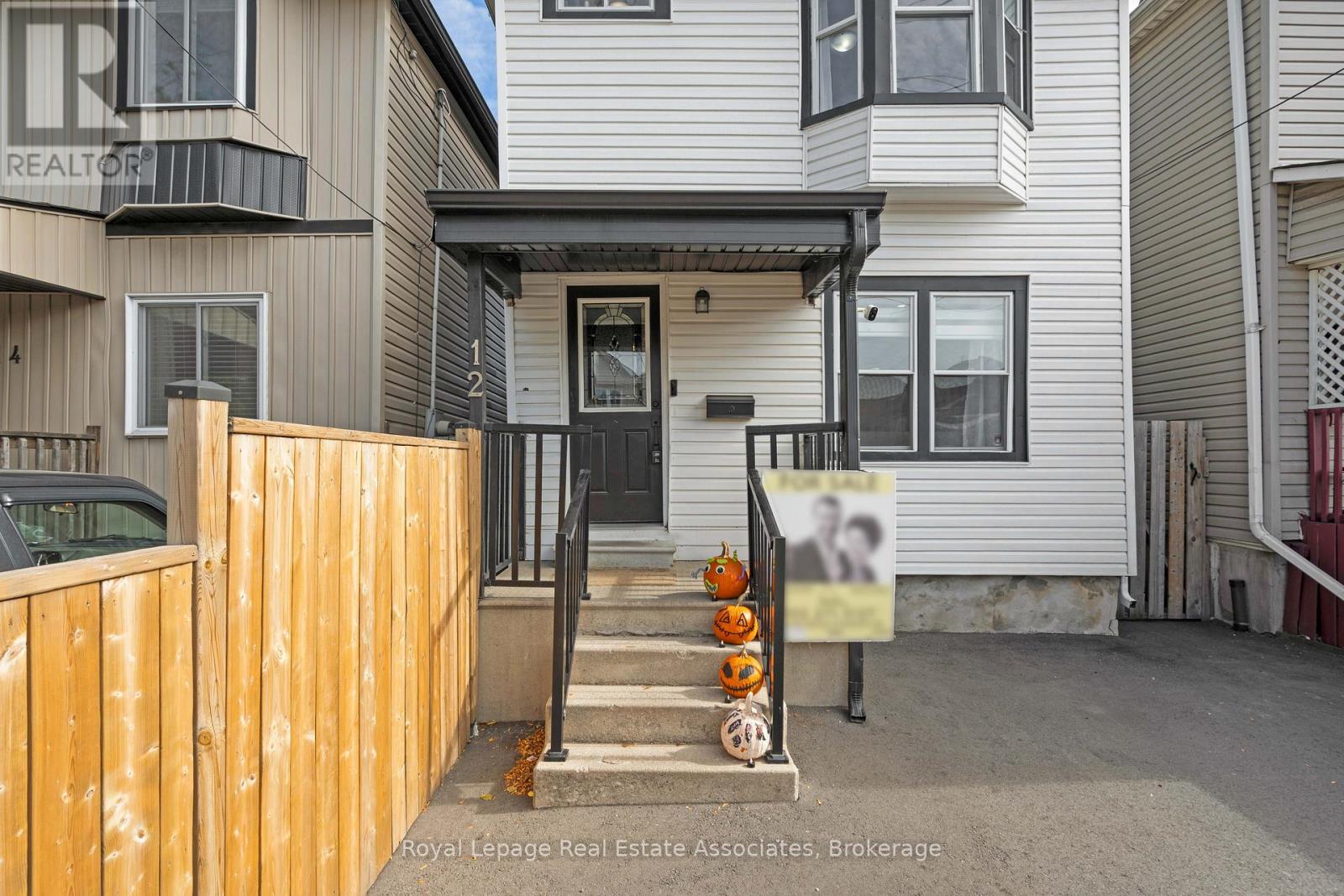 12 Lincoln Street, Hamilton, Ontario  L8L 7L5 - Photo 3 - X12466849