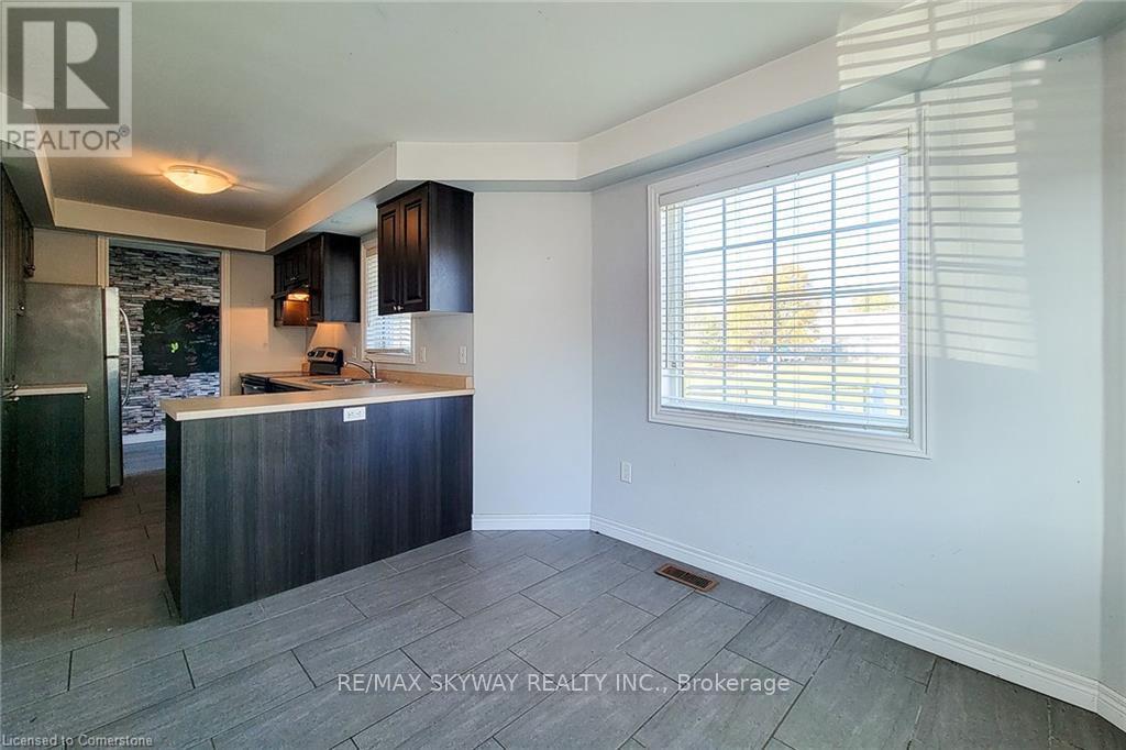 49 - 20 Mcconkey Crescent, Brantford, Ontario  N3S 0B9 - Photo 26 - X12466859