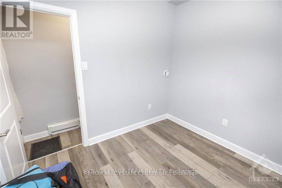 Basement - 1403 Sault Street, Ottawa, Ontario  K1E 1G8 - Photo 6 - X12466878