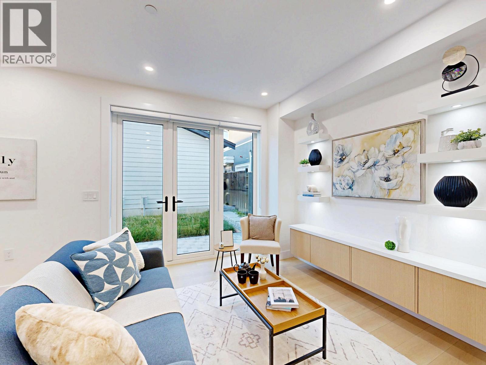 2 3425 Archimedes Street, Vancouver, British Columbia  V5R 4W4 - Photo 3 - R3059262