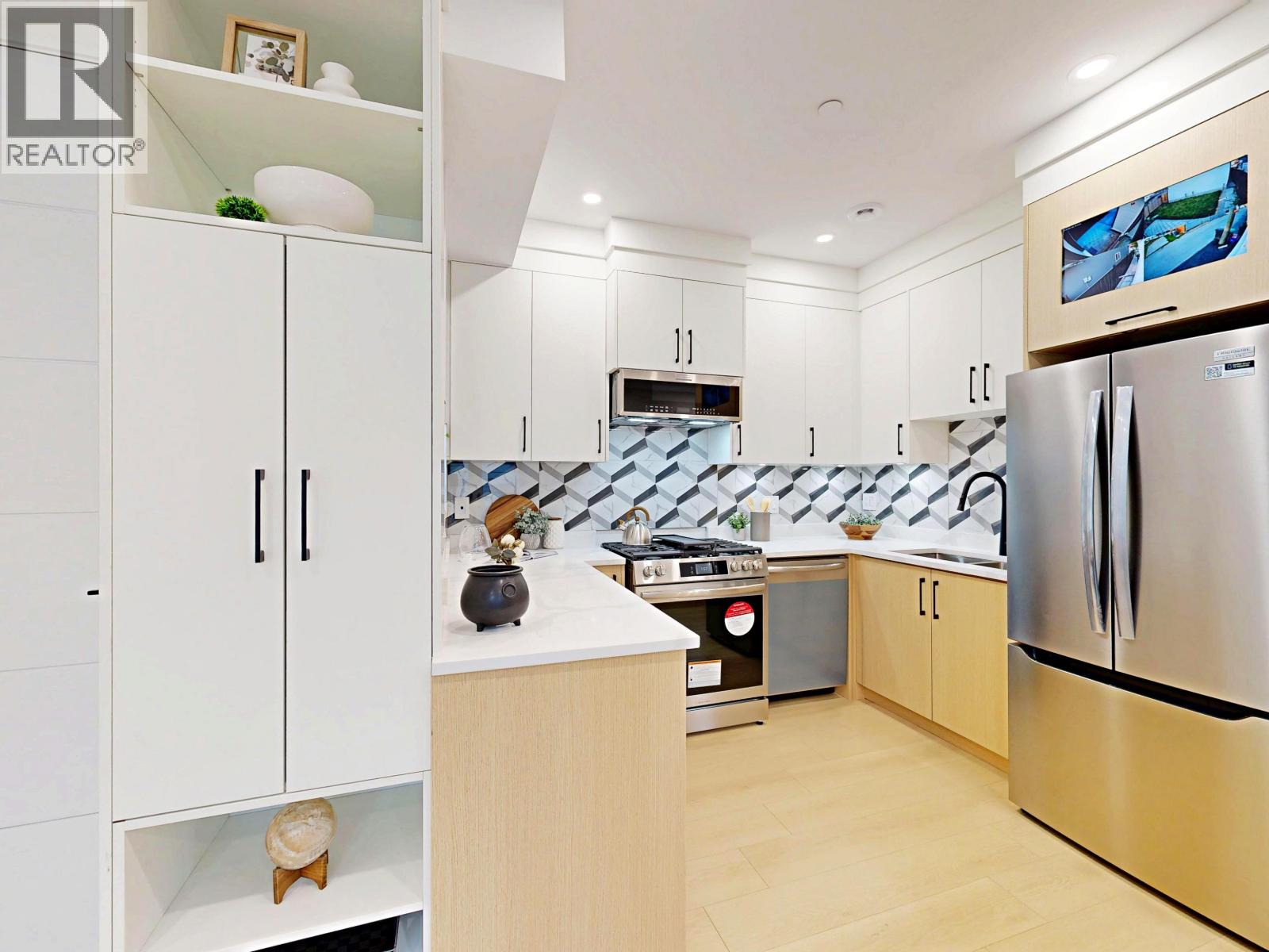 2 3425 Archimedes Street, Vancouver, British Columbia  V5R 4W4 - Photo 8 - R3059262