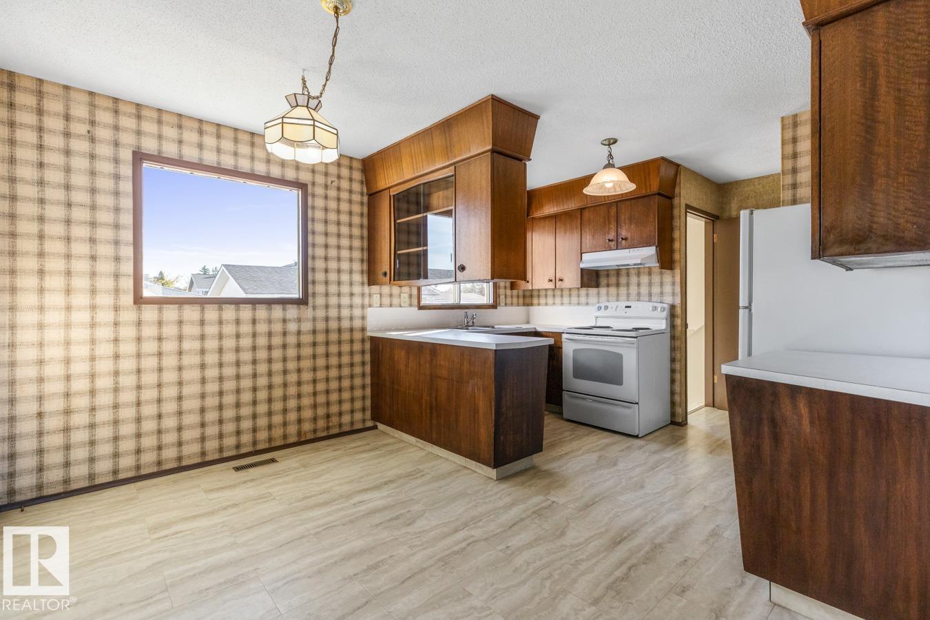 14223 116 St Nw Nw, Edmonton, Alberta  T5X 1M9 - Photo 7 - E4462329
