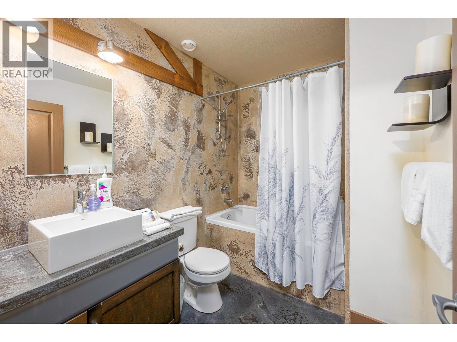 5085 Snowbird Way Unit# 103 Big White Photo 21