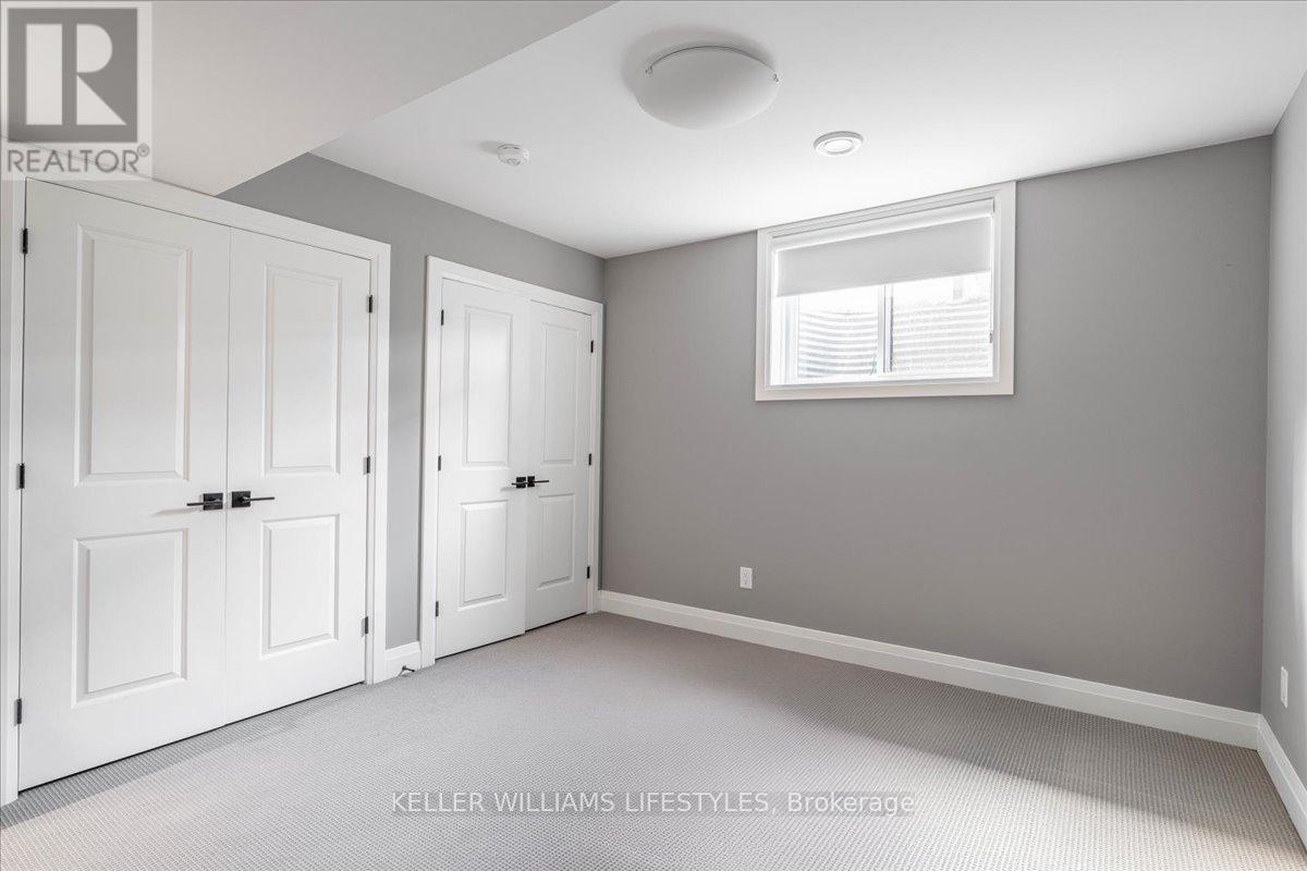 92 Queen Street, North Middlesex, Ontario  N0M 1A0 - Photo 36 - X12465658