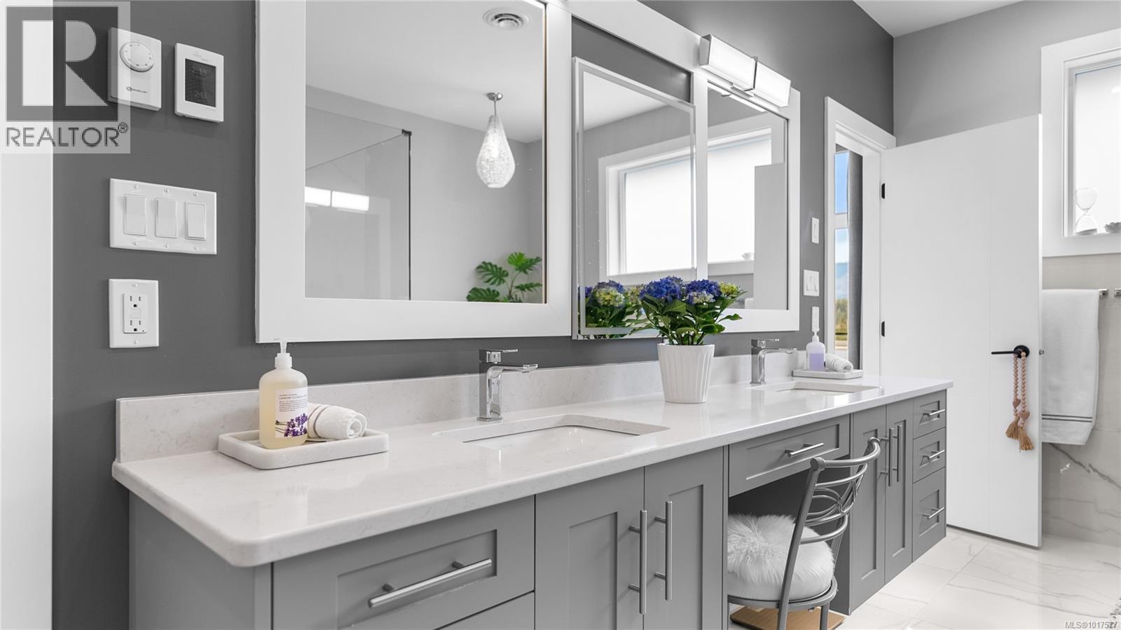 7267 Lakefront Dr, Lake Cowichan, British Columbia  V0R 2G1 - Photo 32 - 1017577