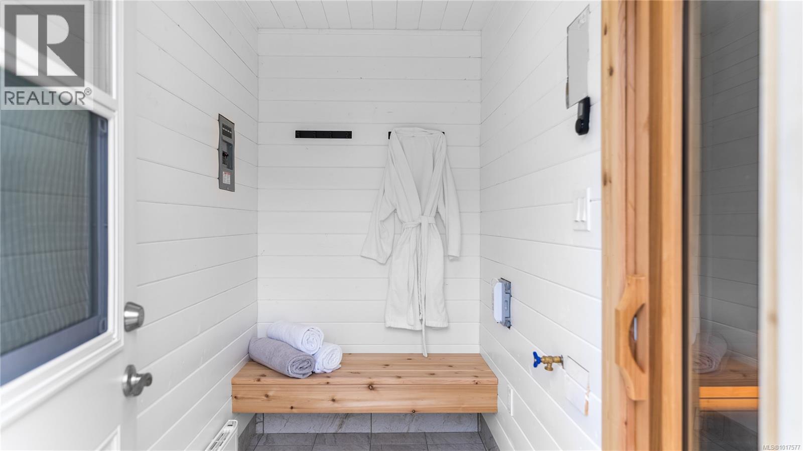 7267 Lakefront Dr, Lake Cowichan, British Columbia  V0R 2G1 - Photo 40 - 1017577