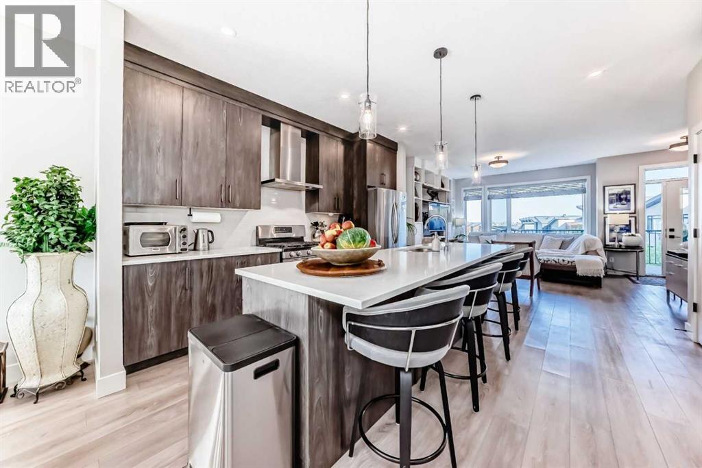 17 Royal Elm Green Nw, Calgary, Alberta  T3G 0G8 - Photo 8 - A2258218