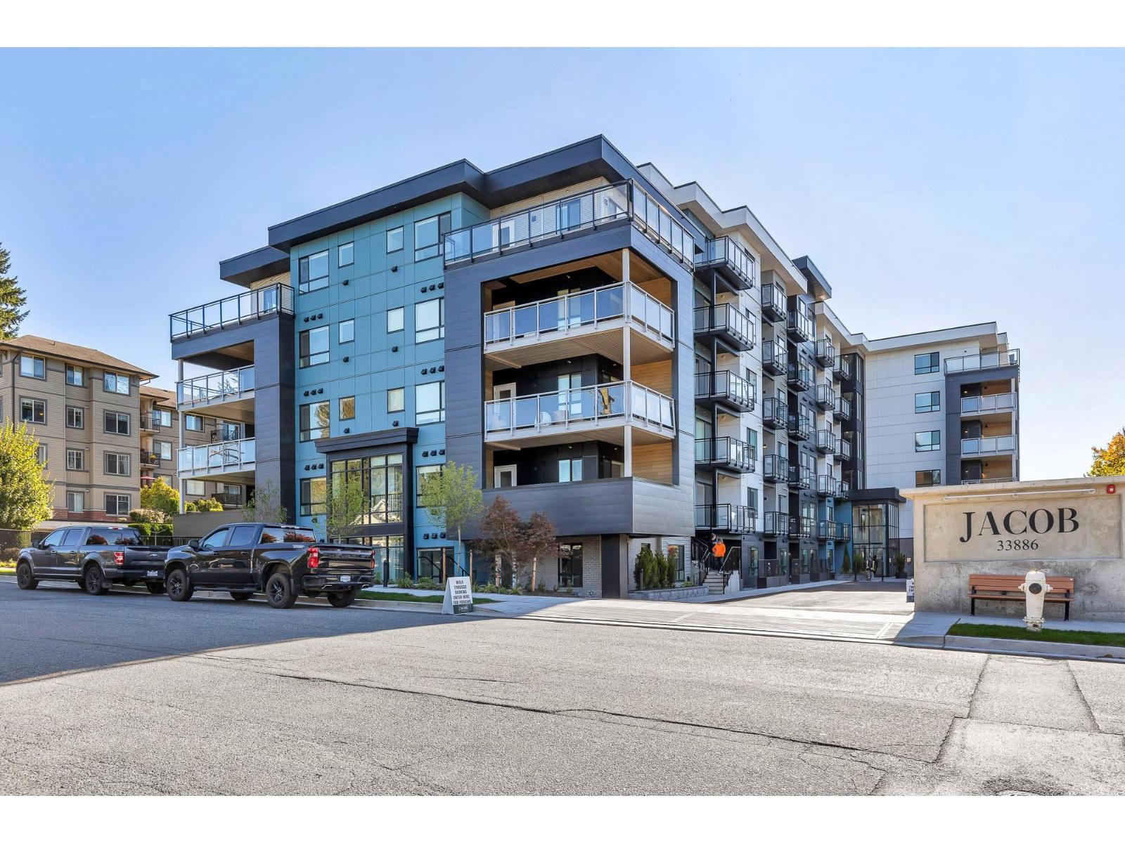 304 33886 PINE STREET, Abbotsford, British Columbia