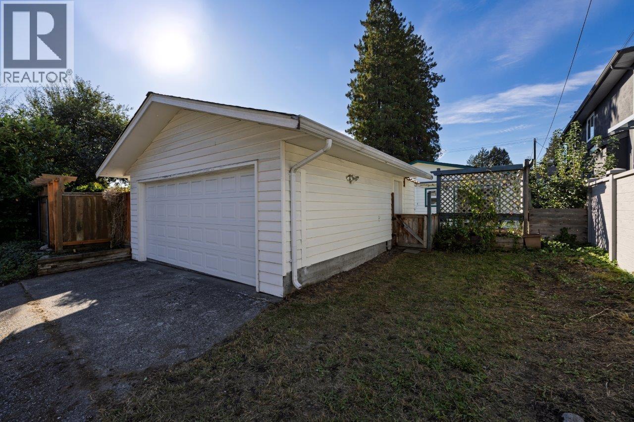 1544 Sutherland Avenue, North Vancouver, British Columbia  V7L 4B5 - Photo 8 - R3059119