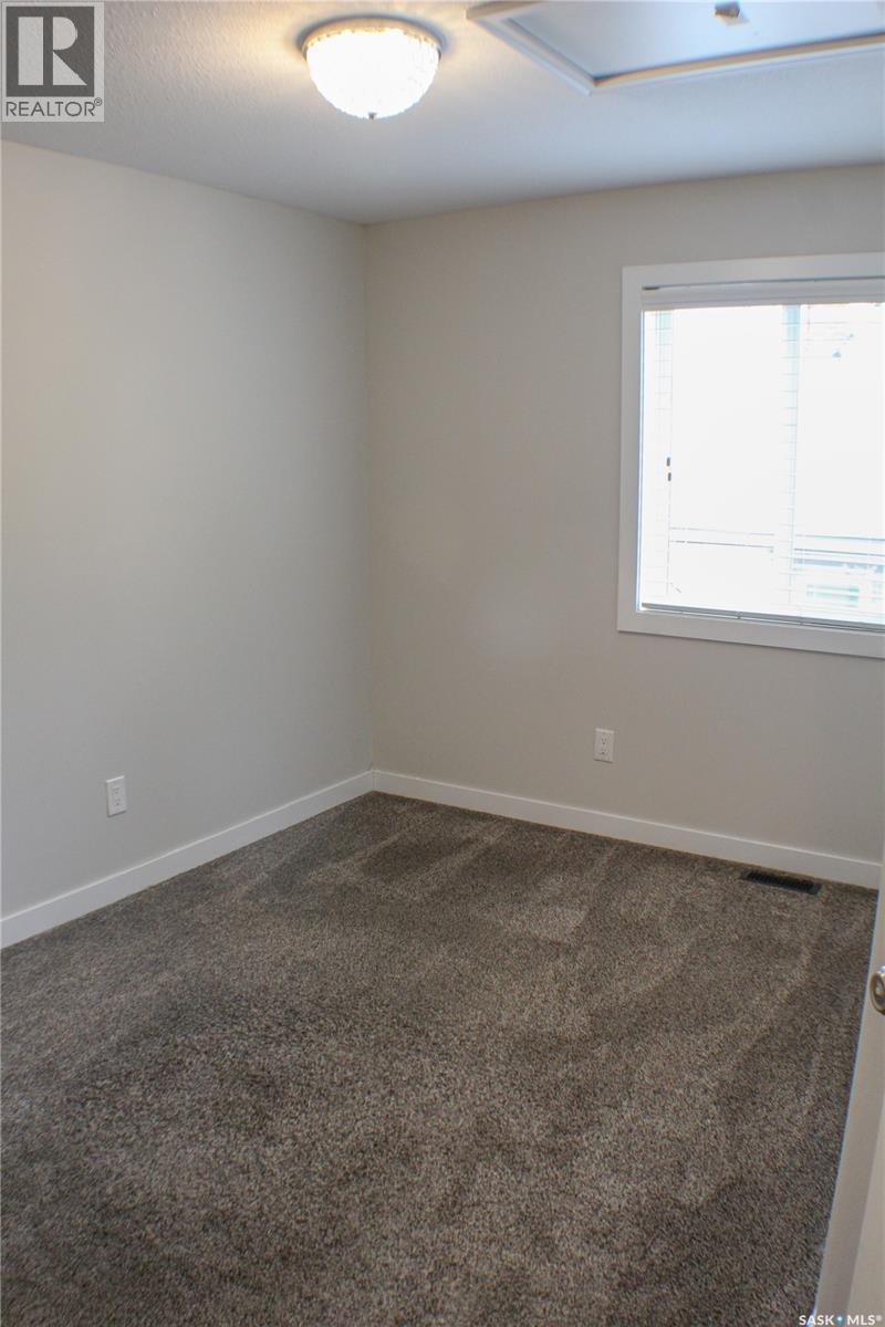 302 Higgins Avenue W, Melfort, Saskatchewan  S0E 1A0 - Photo 10 - SK021023