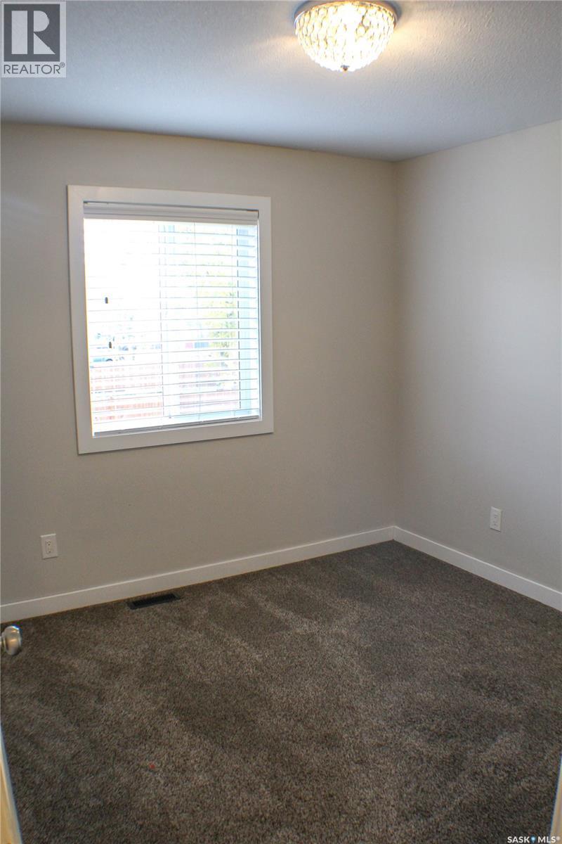 302 Higgins Avenue W, Melfort, Saskatchewan  S0E 1A0 - Photo 11 - SK021023