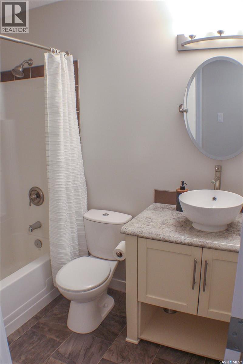 302 Higgins Avenue W, Melfort, Saskatchewan  S0E 1A0 - Photo 12 - SK021023