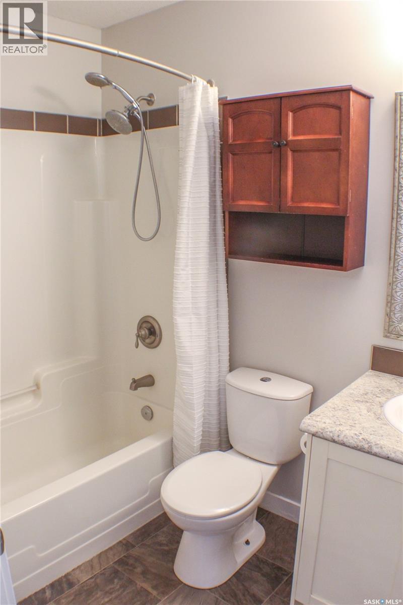 302 Higgins Avenue W, Melfort, Saskatchewan  S0E 1A0 - Photo 17 - SK021023