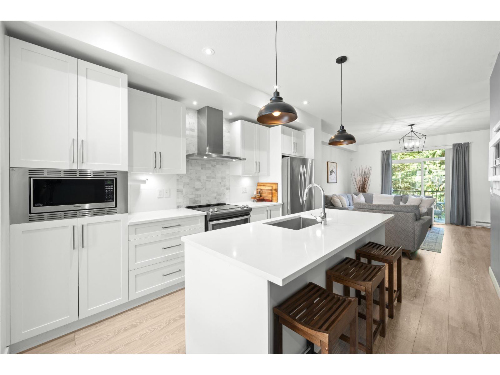 11 2550 156 Street, Surrey, British Columbia  V4P 1C8 - Photo 3 - R3059317