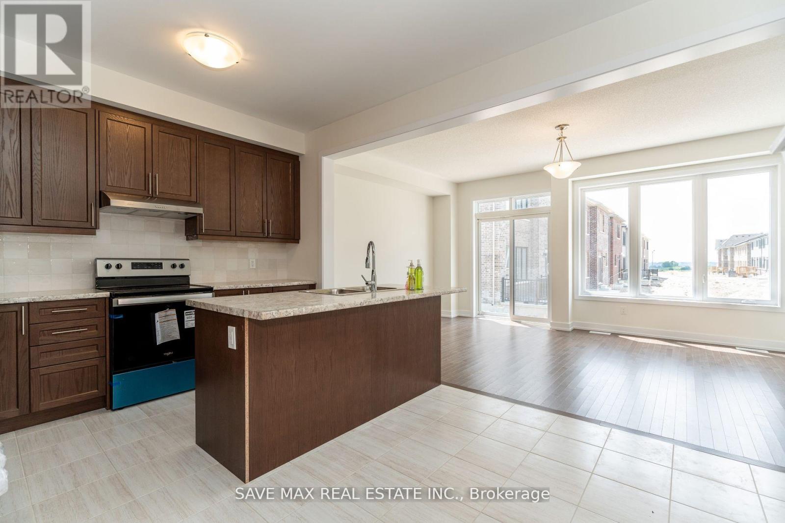 1082 Thompson Drive, Oshawa, Ontario  L1L 0V5 - Photo 6 - E12466891