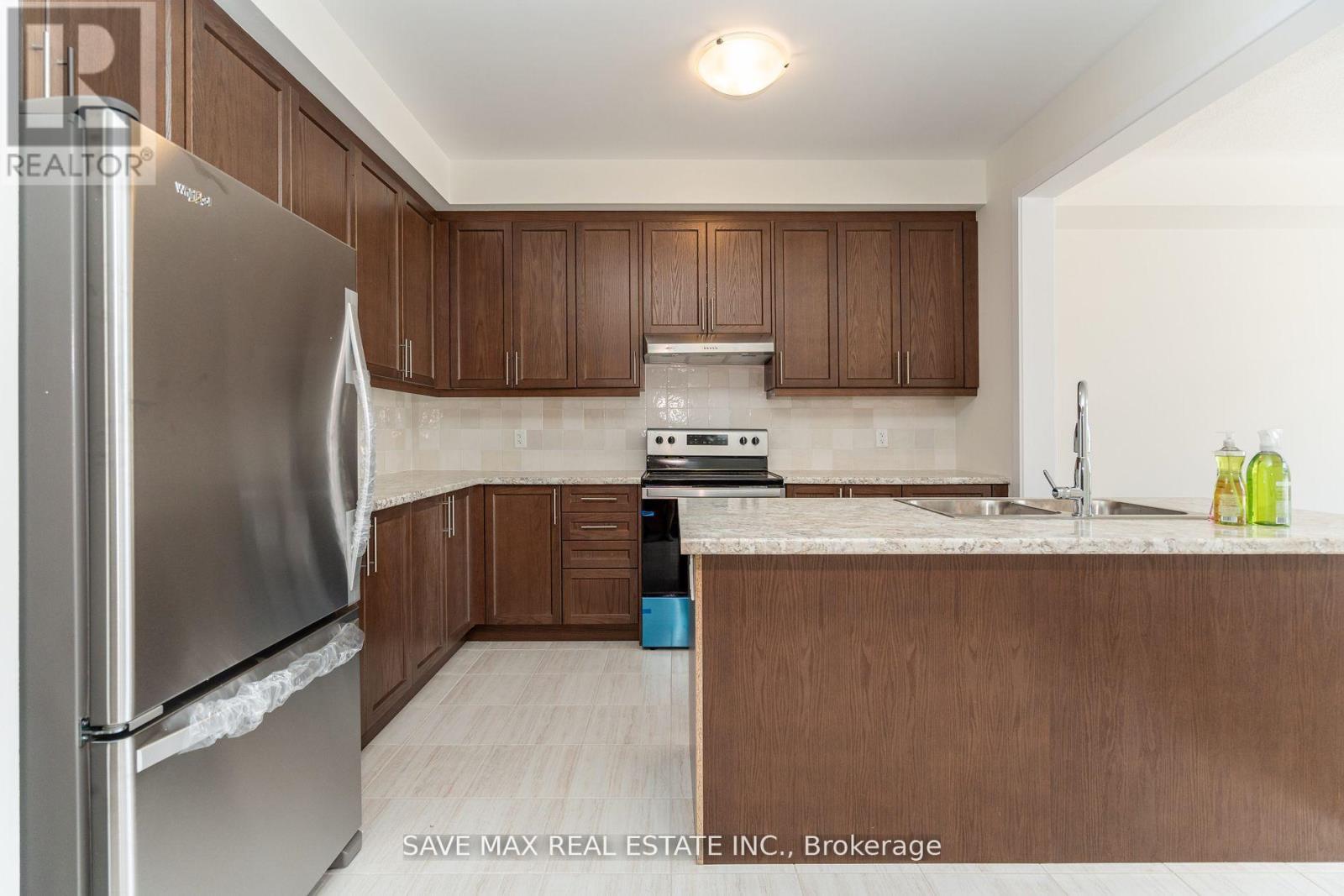 1082 Thompson Drive, Oshawa, Ontario  L1L 0V5 - Photo 7 - E12466891