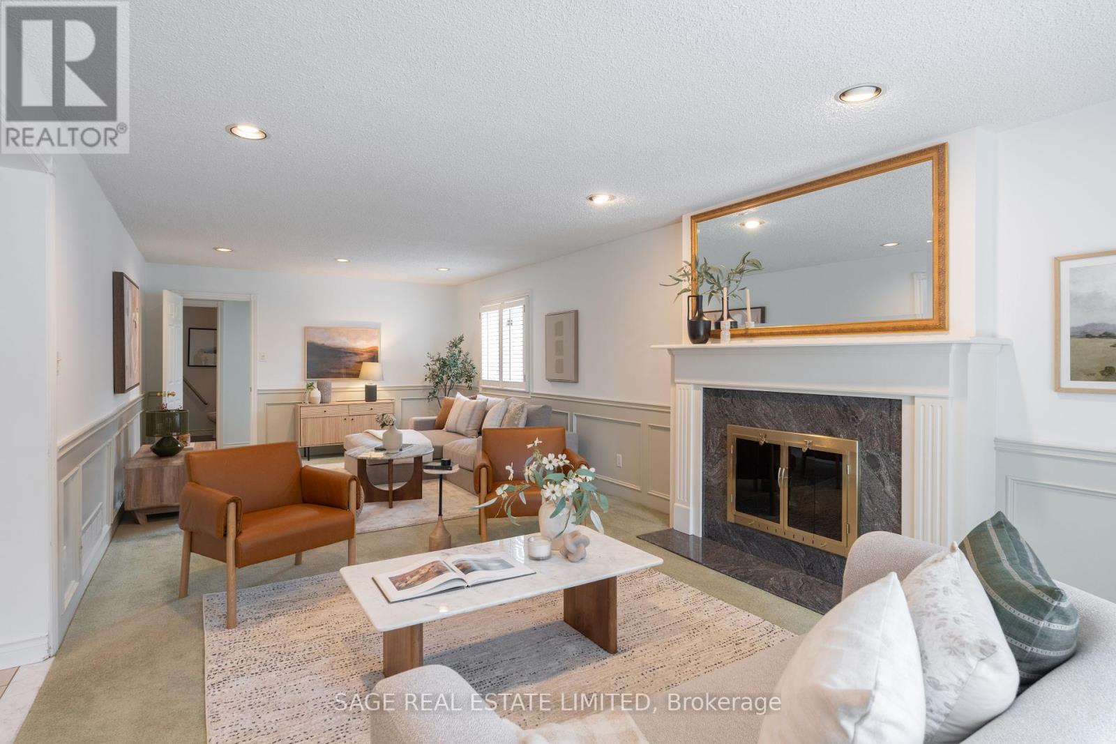 172 Burnhamthorpe Road, Toronto, Ontario  M9A 1H6 - Photo 12 - W12466360