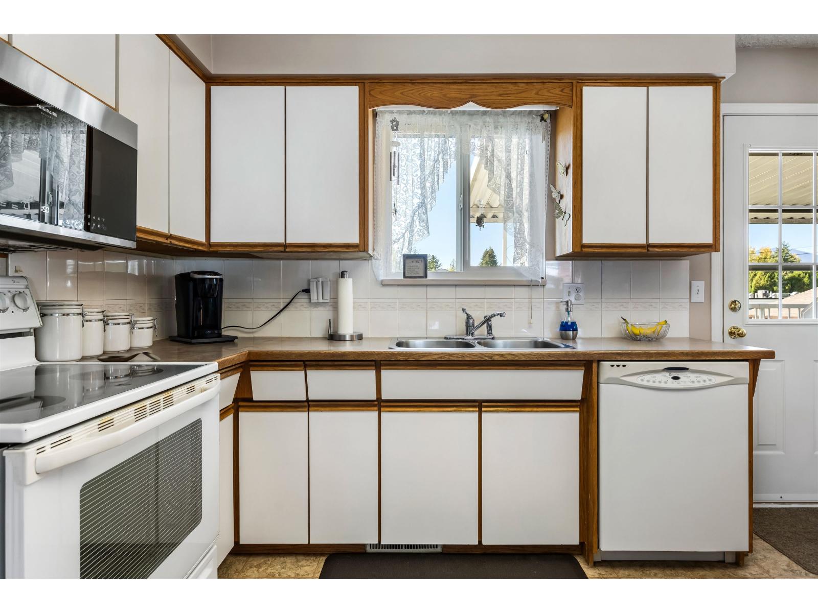 6961 Sheffield Way, Sardis East Vedder, Chilliwack, British Columbia  V2R 3T2 - Photo 11 - R3059222