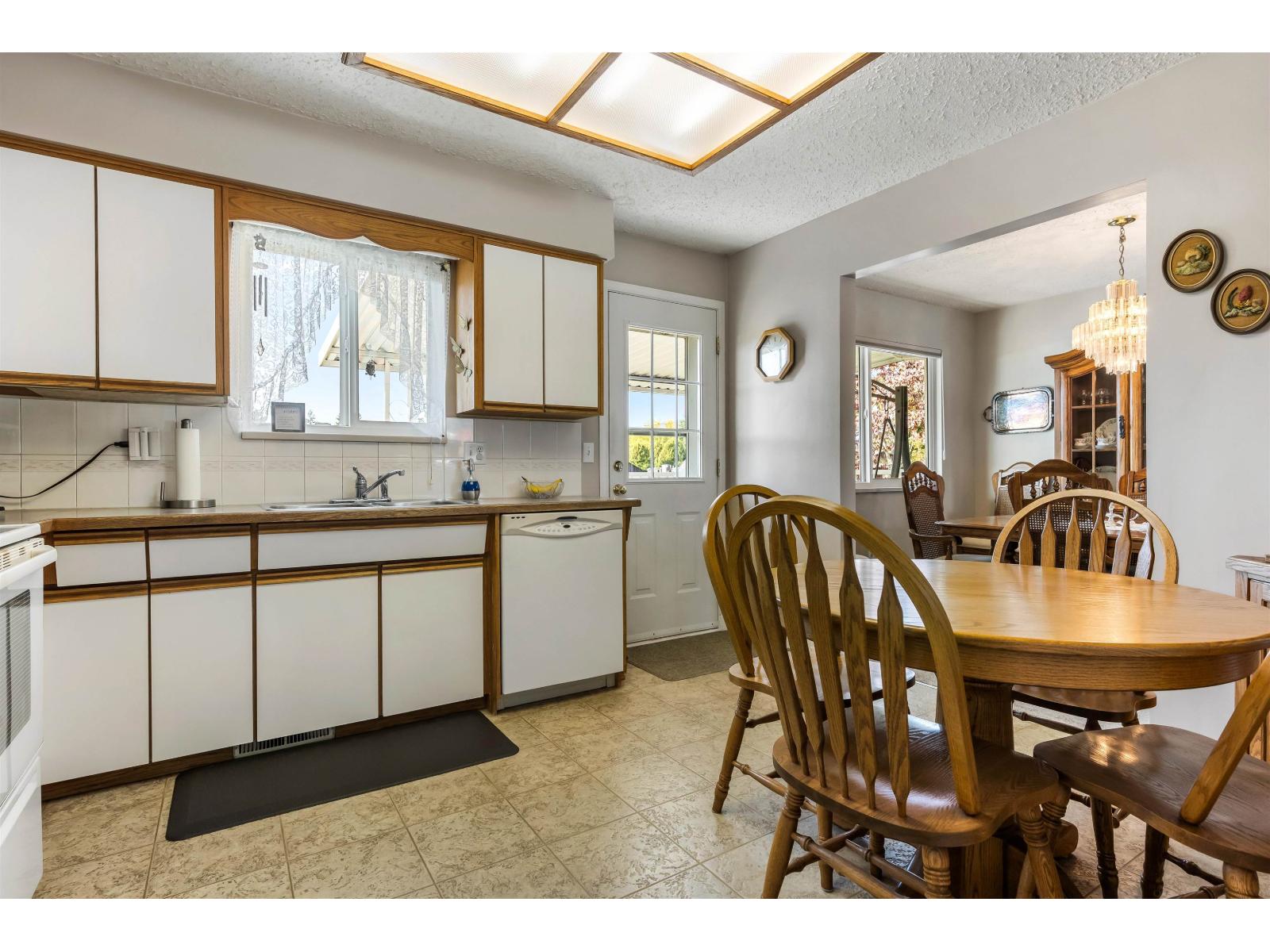 6961 Sheffield Way, Sardis East Vedder, Chilliwack, British Columbia  V2R 3T2 - Photo 12 - R3059222