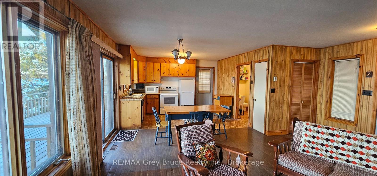 248 Isthmus Bay Road, Northern Bruce Peninsula, Ontario  N0H 1W0 - Photo 10 - X12466961