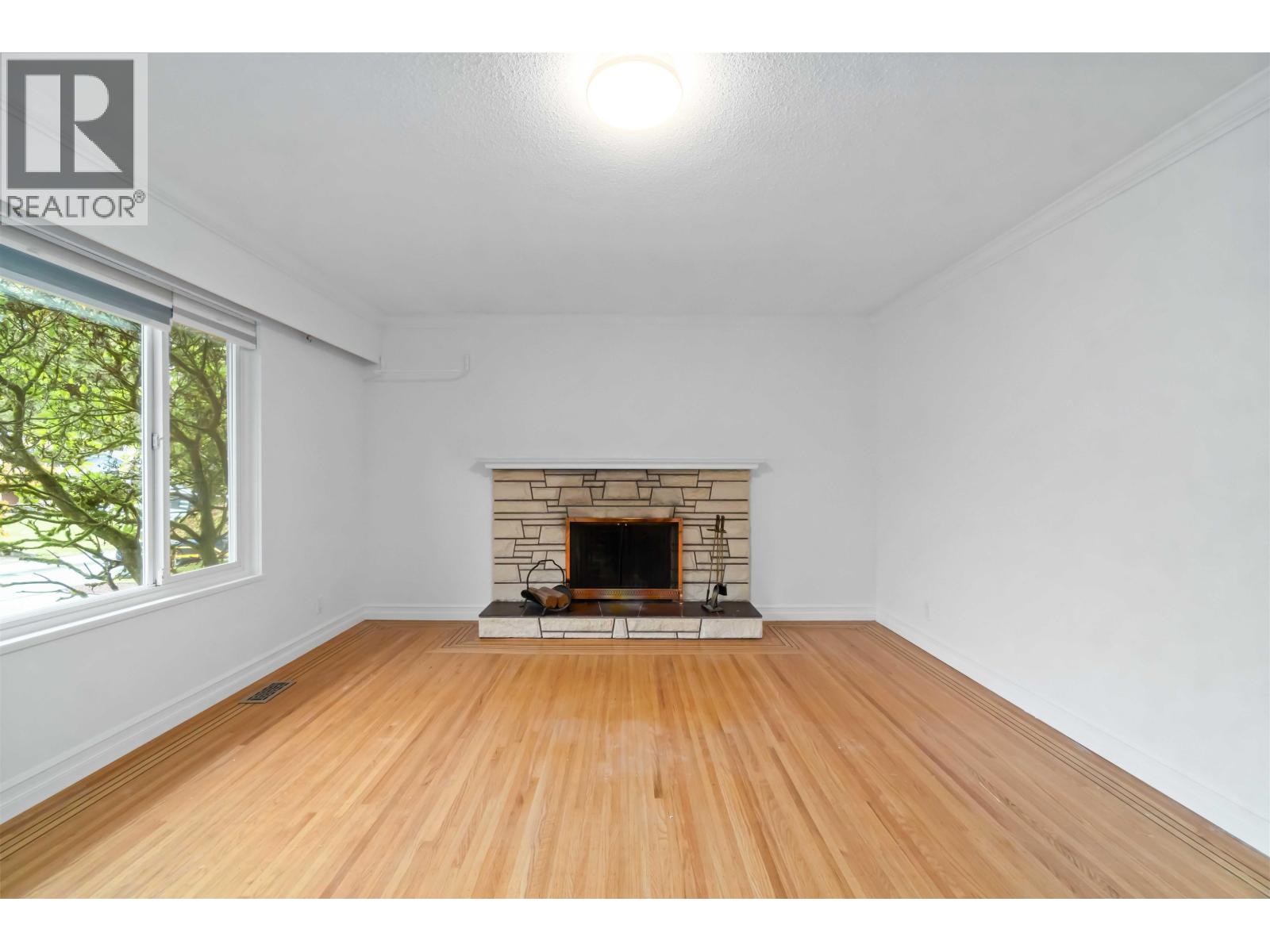595 Garrow Drive, Port Moody, British Columbia  V3H 1H6 - Photo 10 - R3059219