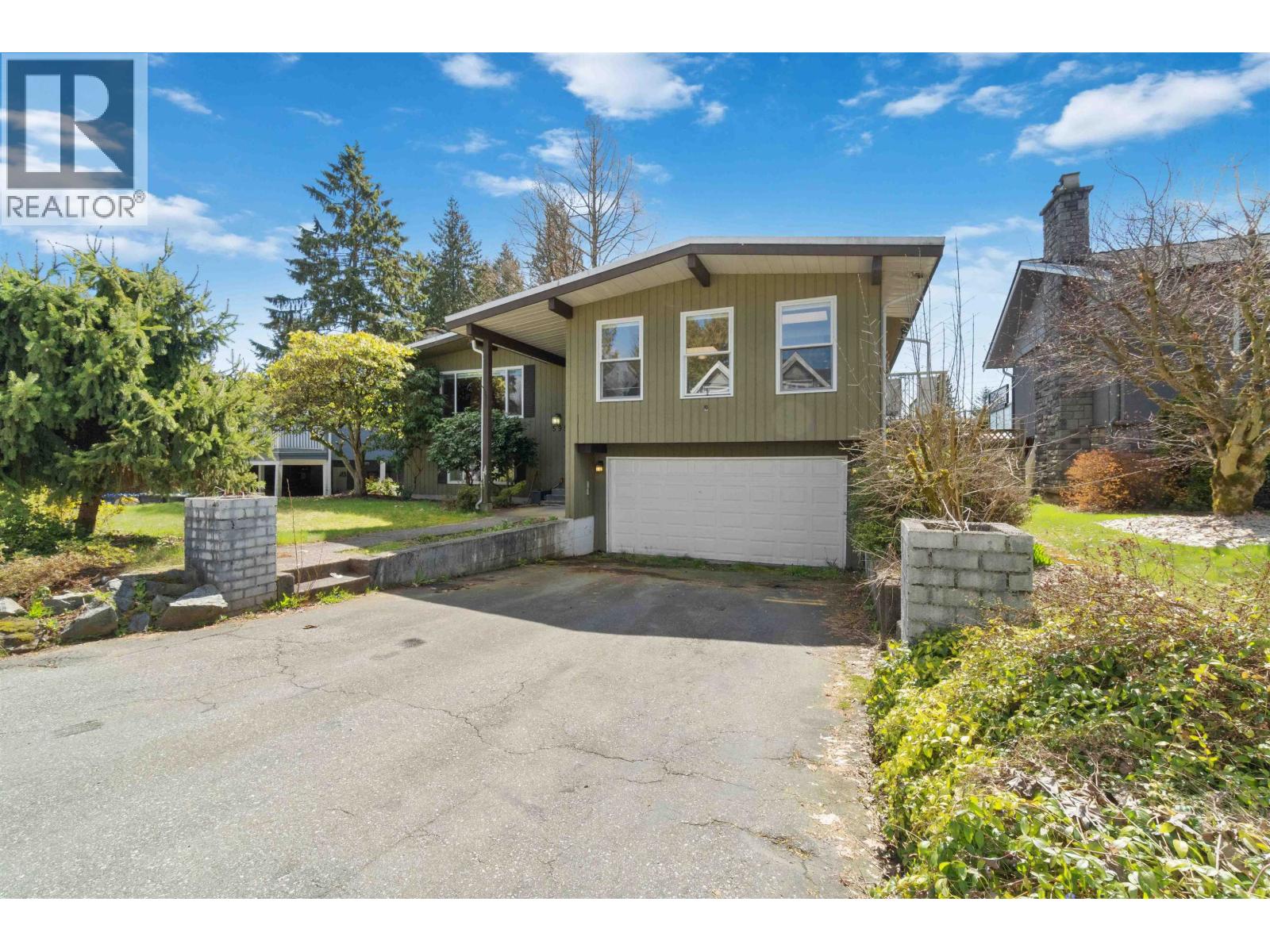 595 GARROW DRIVE, Port Moody, British Columbia