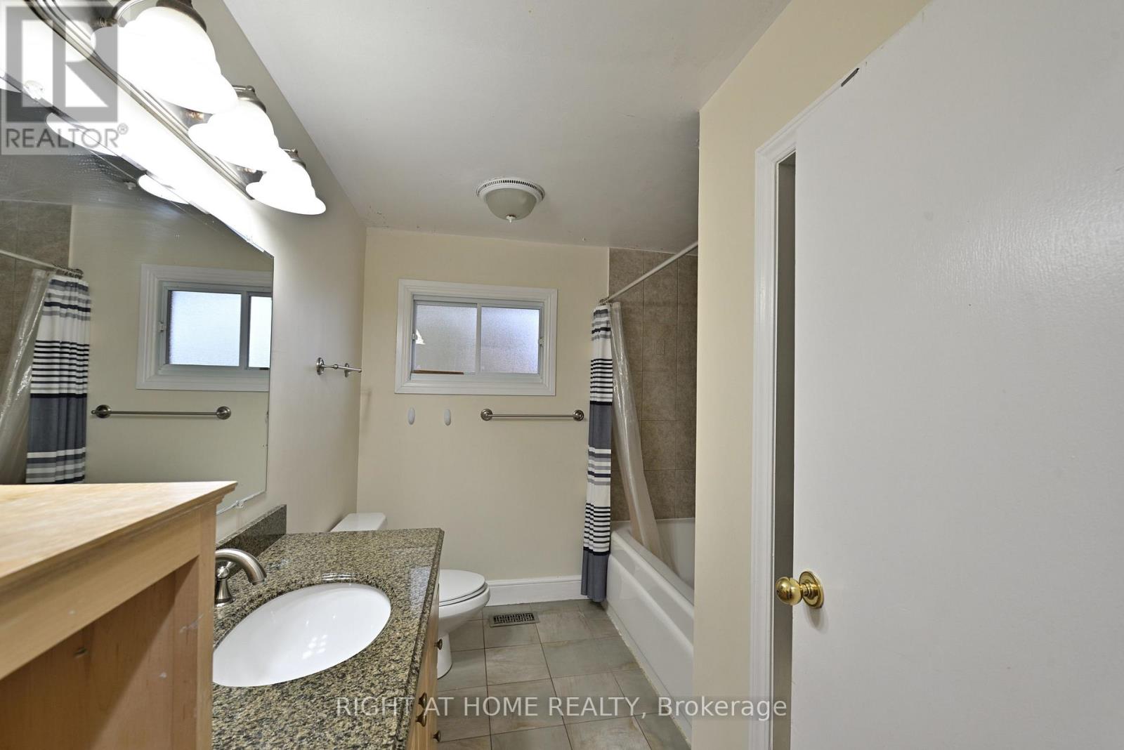 356 Summit Avenue, Ottawa, Ontario  K1H 5Z9 - Photo 11 - X12466957