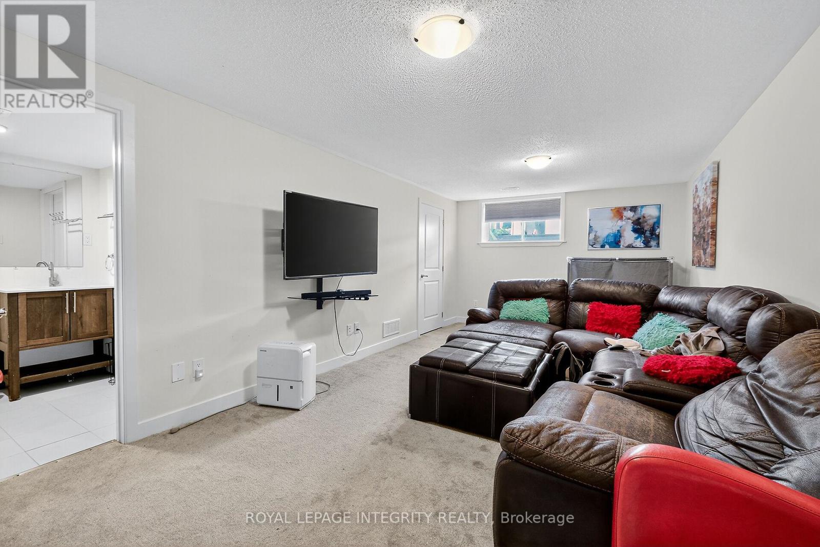 2025 Allegrini Terrace S, Ottawa, Ontario  K2S 2S7 - Photo 10 - X12398424