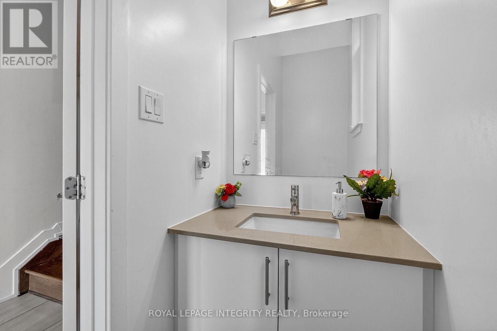2025 Allegrini Terrace S, Ottawa, Ontario  K2S 2S7 - Photo 5 - X12398424