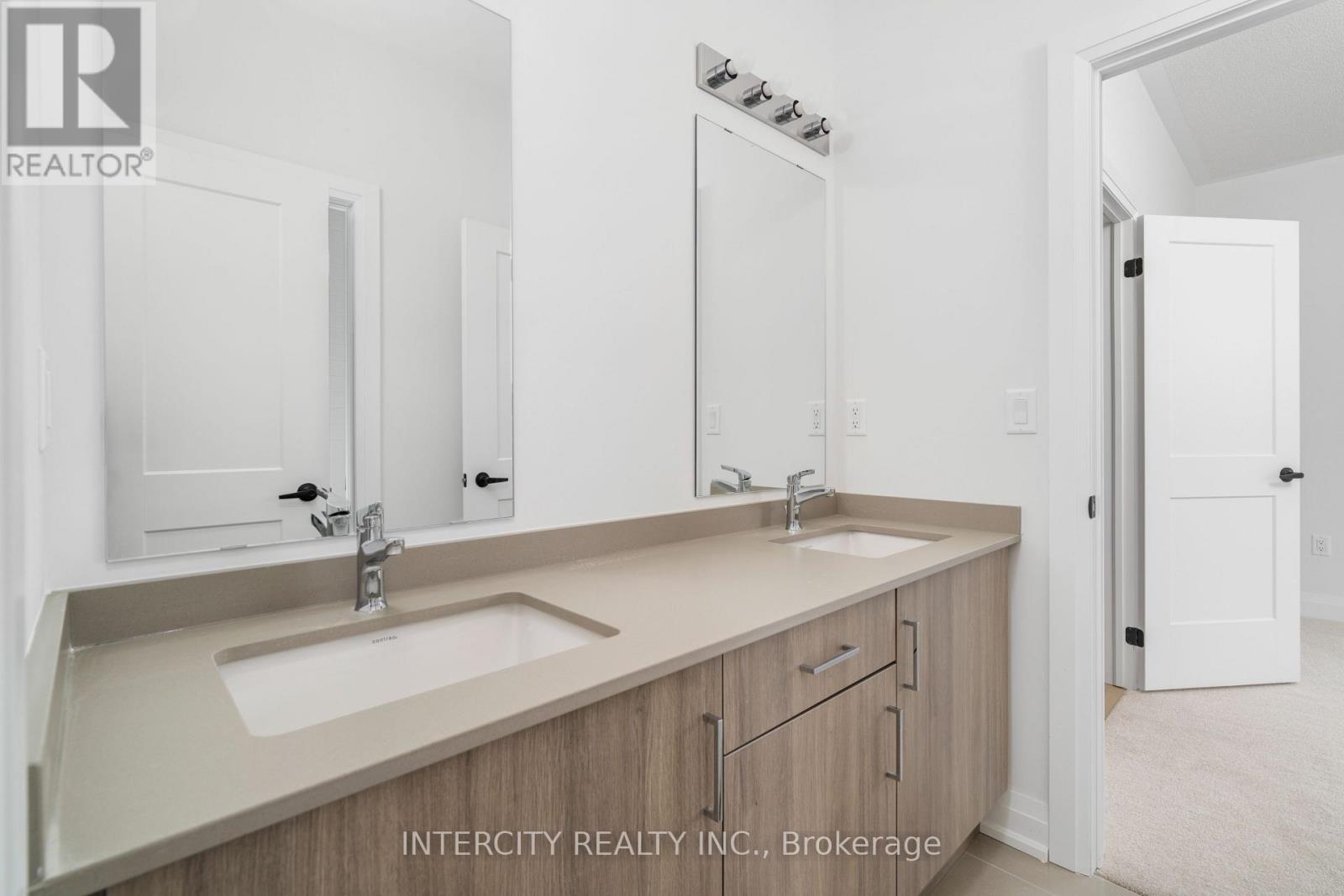 Lot 33 - 2 Dolomite Drive, Brampton, Ontario  L6P 4R6 - Photo 35 - W12466895