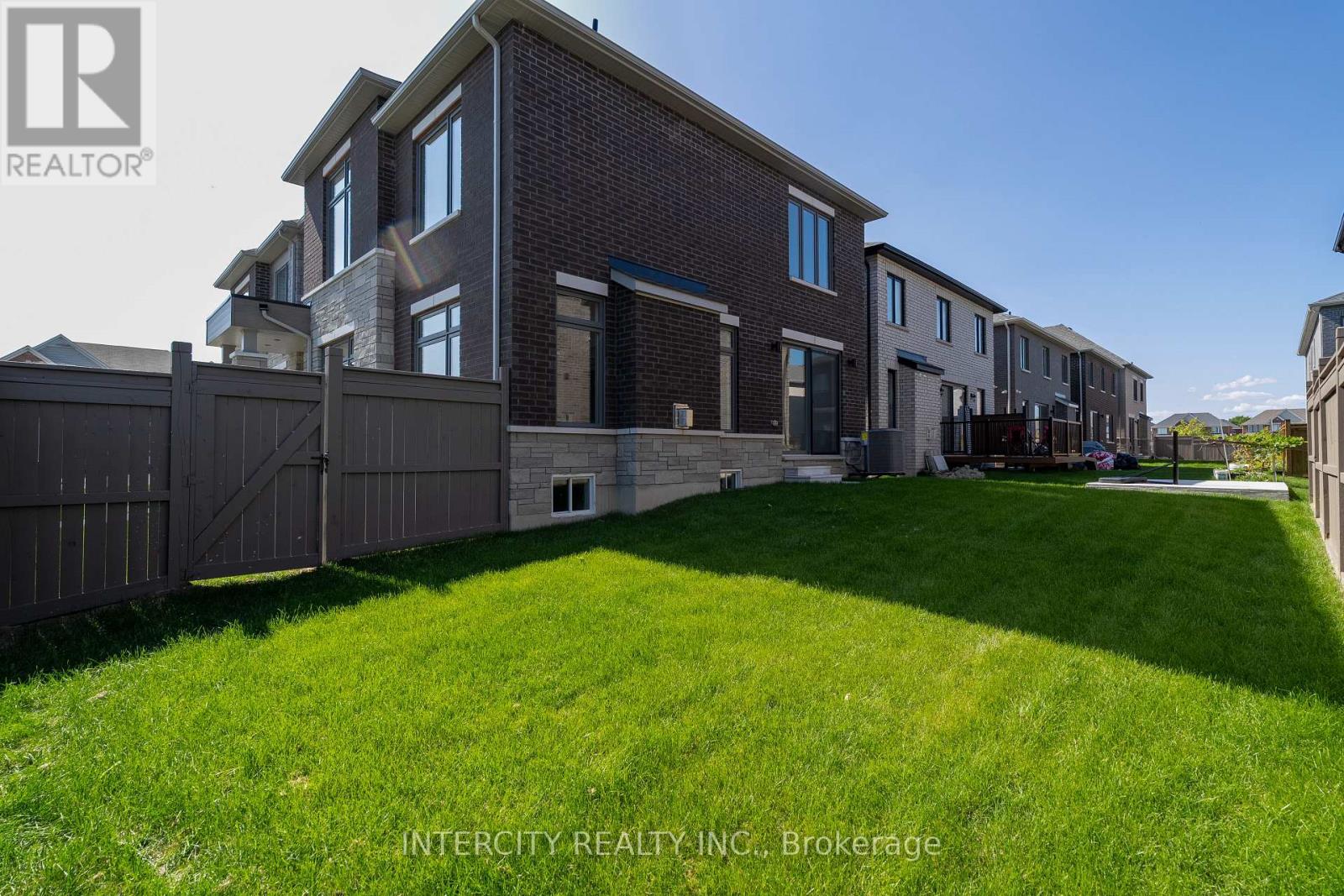 Lot 33 - 2 Dolomite Drive, Brampton, Ontario  L6P 4R6 - Photo 4 - W12466895
