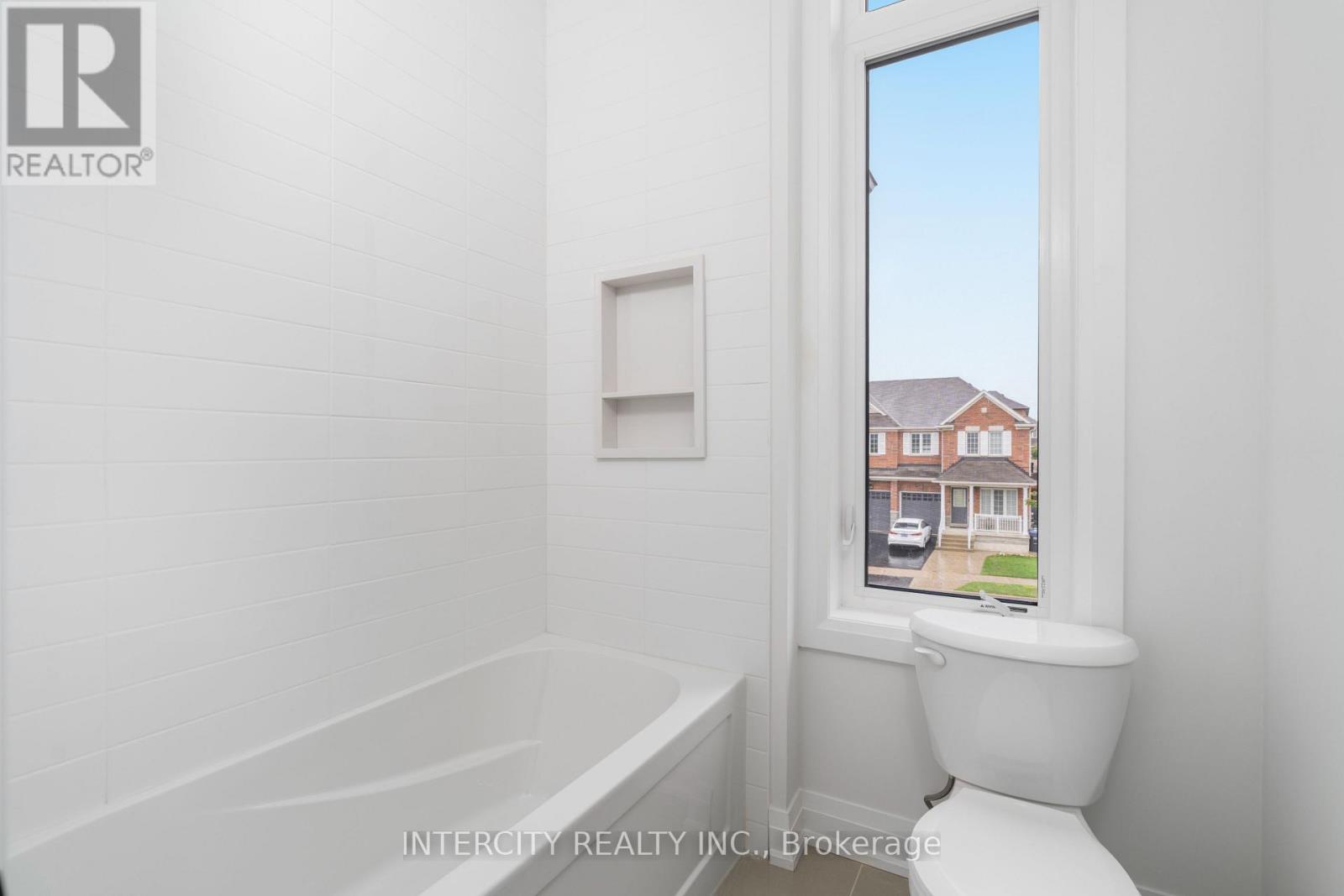 Lot 33 - 2 Dolomite Drive, Brampton, Ontario  L6P 4R6 - Photo 48 - W12466895