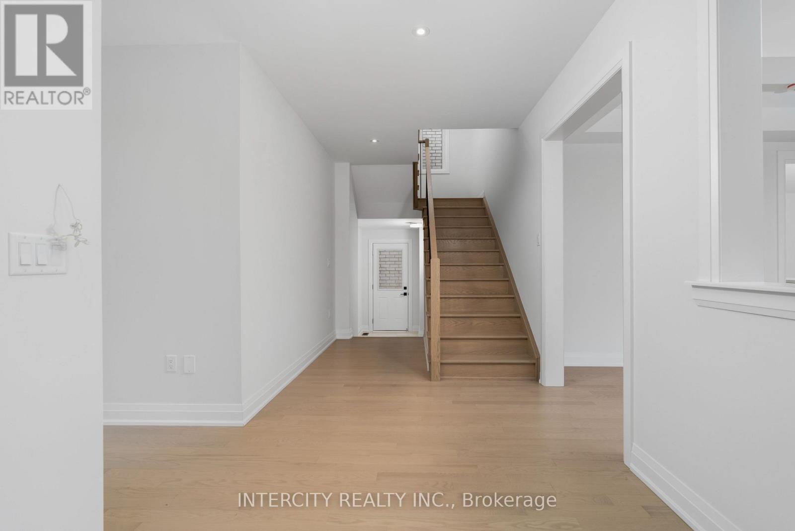 Lot 33 - 2 Dolomite Drive, Brampton, Ontario  L6P 4R6 - Photo 8 - W12466895