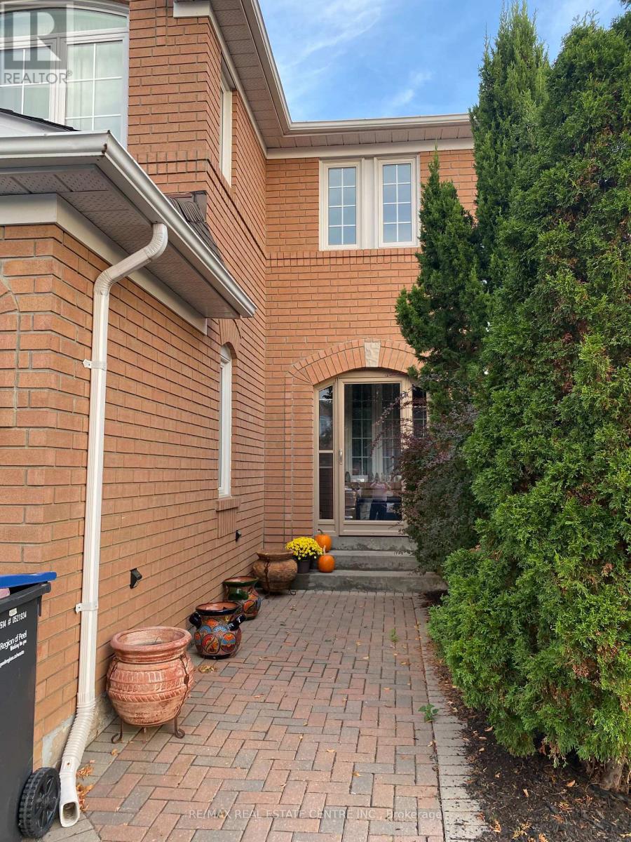 39 FIDDLENECK CRESCENT, Brampton, Ontario