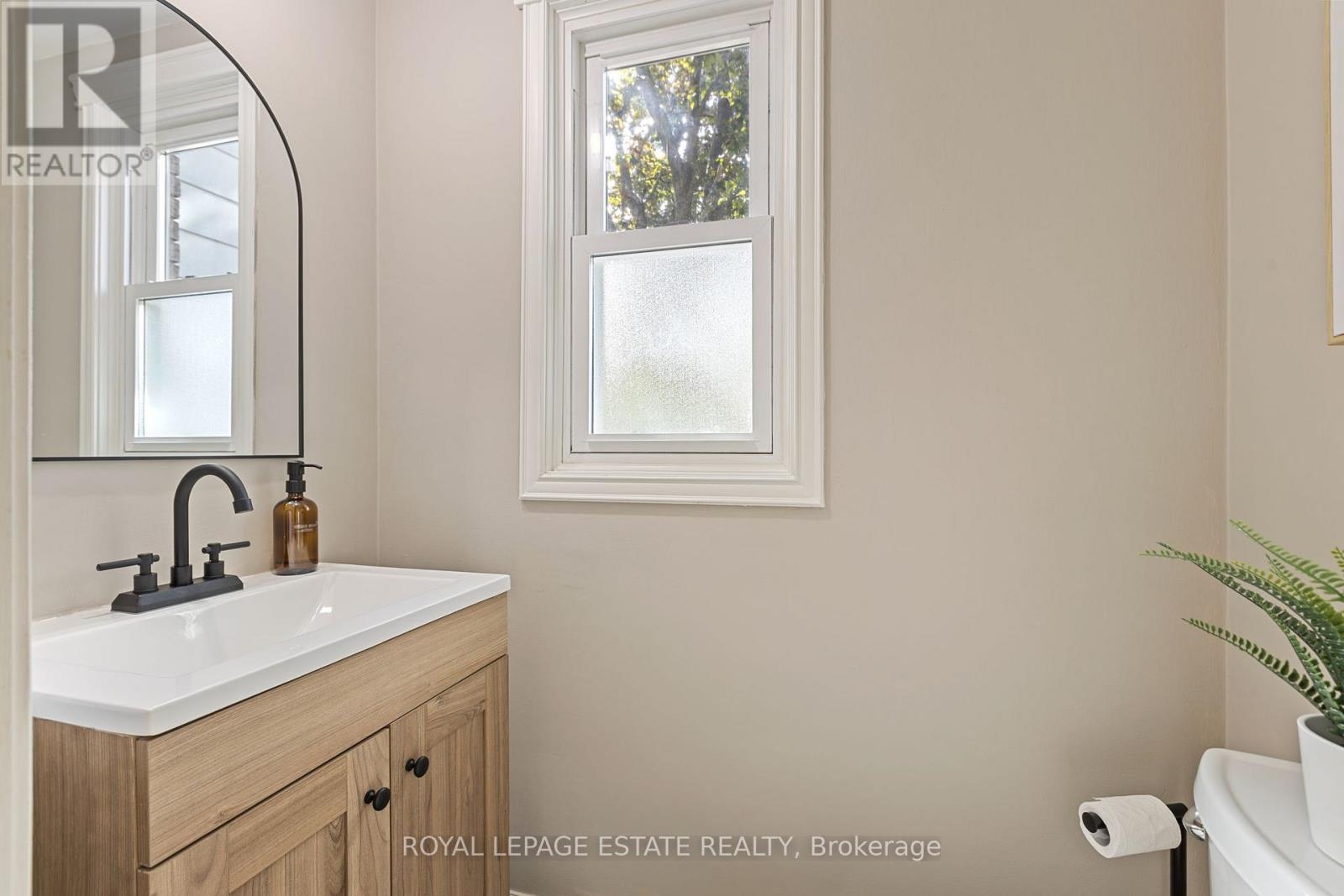 4231 Dunvegan Road, Burlington, Ontario  L7L 1P9 - Photo 17 - W12466930