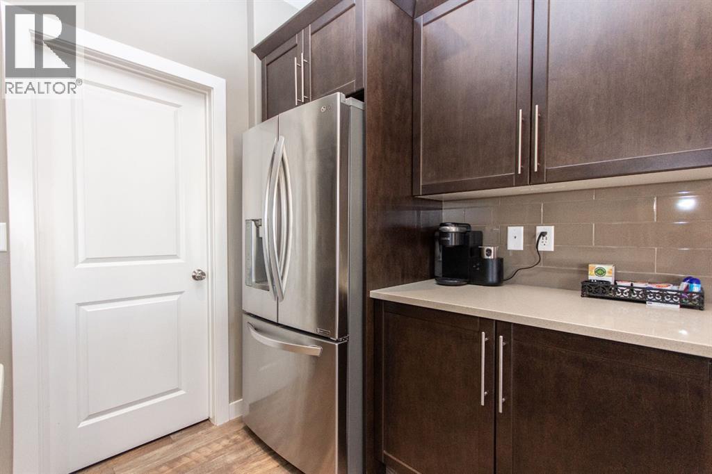 22 Travis Close, Red Deer, Alberta  T4P 0W5 - Photo 7 - A2248323