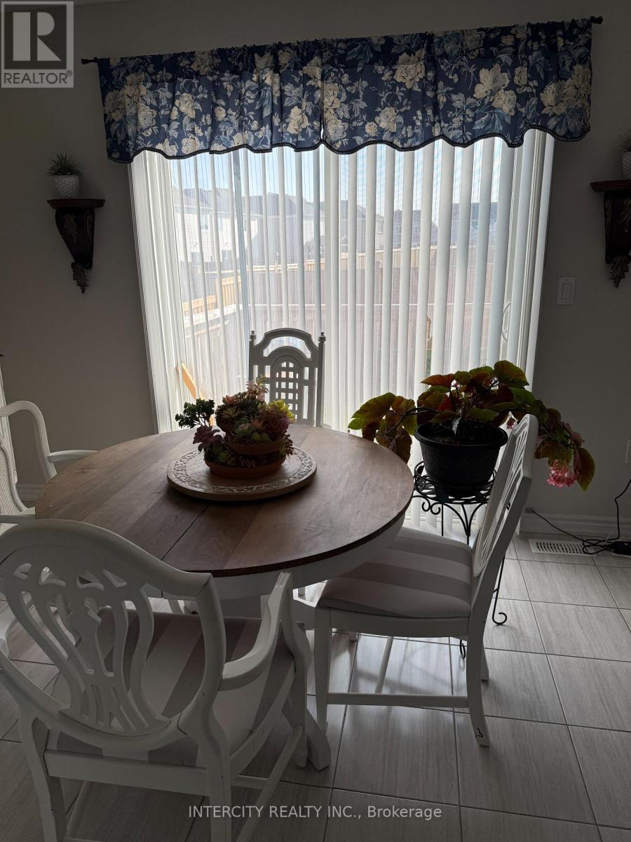 58 Todd Crescent, Southgate, Ontario  N0C 1B0 - Photo 9 - X12466925